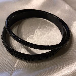 Black light bangle bracelets